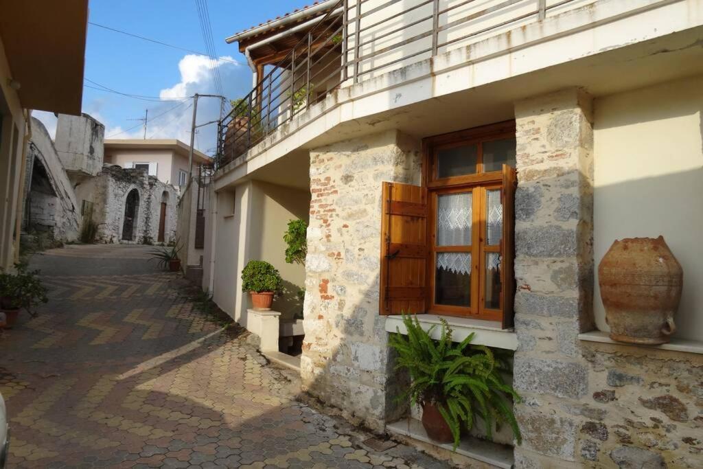 Traditional Cretan Stone House In The Center Of Crete Litos Екстериор снимка