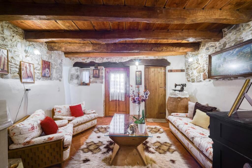 Traditional Cretan Stone House In The Center Of Crete Litos Екстериор снимка