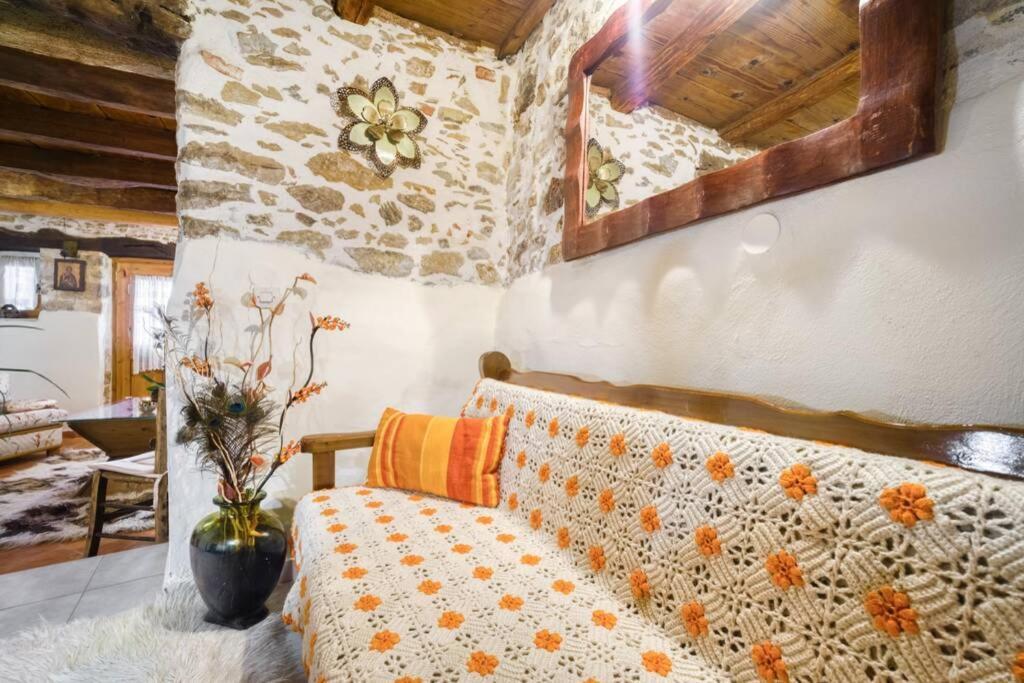 Traditional Cretan Stone House In The Center Of Crete Litos Екстериор снимка