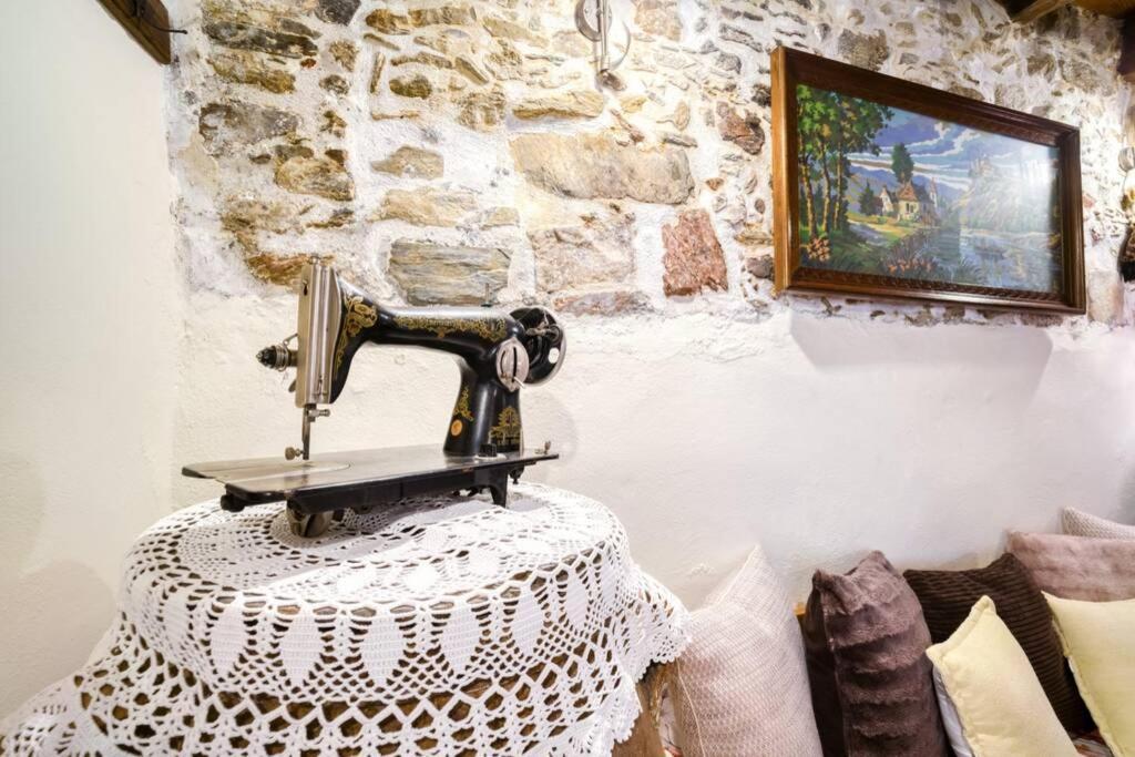 Traditional Cretan Stone House In The Center Of Crete Litos Екстериор снимка
