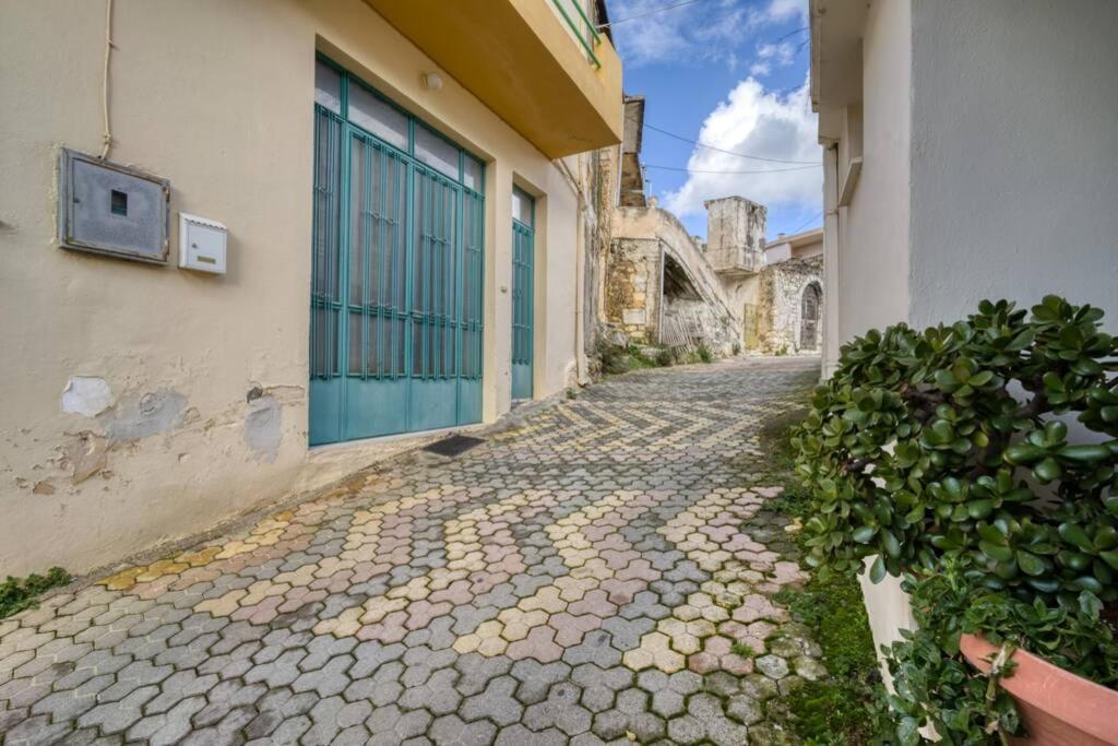 Traditional Cretan Stone House In The Center Of Crete Litos Екстериор снимка