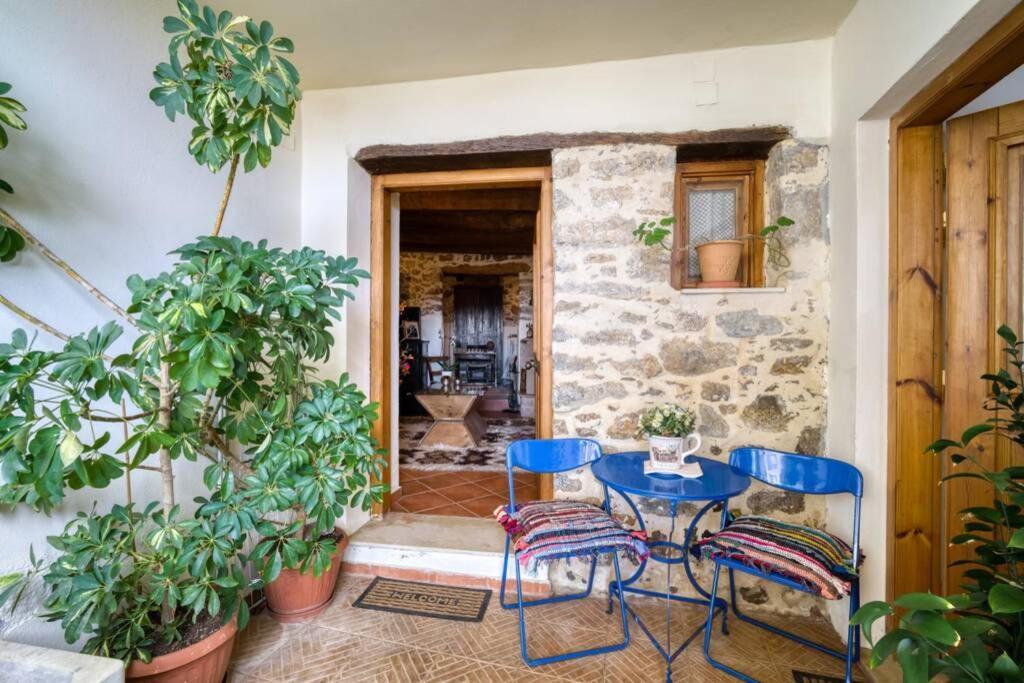 Traditional Cretan Stone House In The Center Of Crete Litos Екстериор снимка